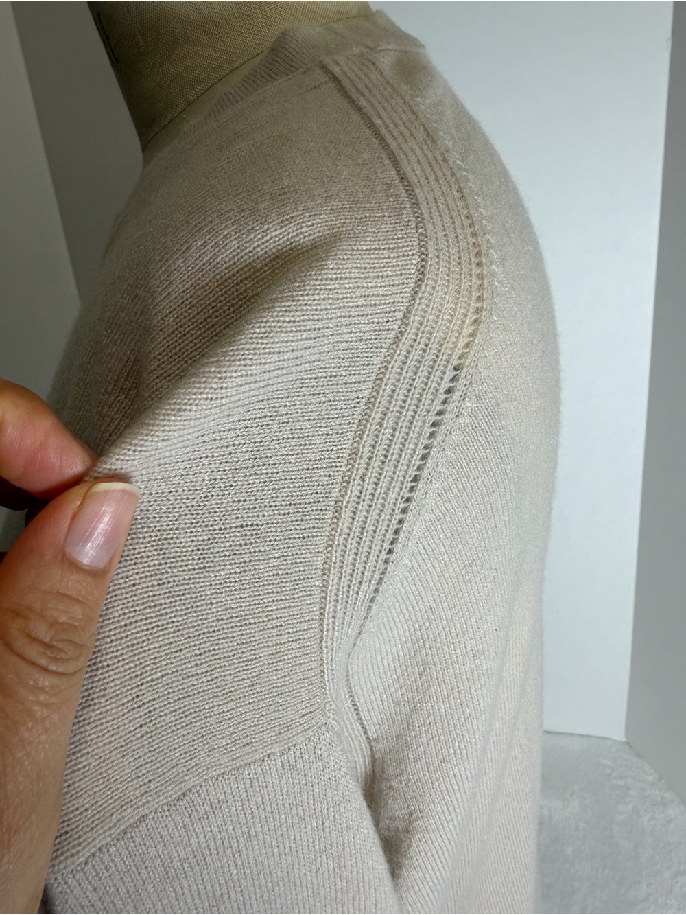 Vince Cashmere Crewneck Sweater Size L - Picture 7 of 14